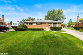33214 Priehs Court, Sterling Heights, MI 48312