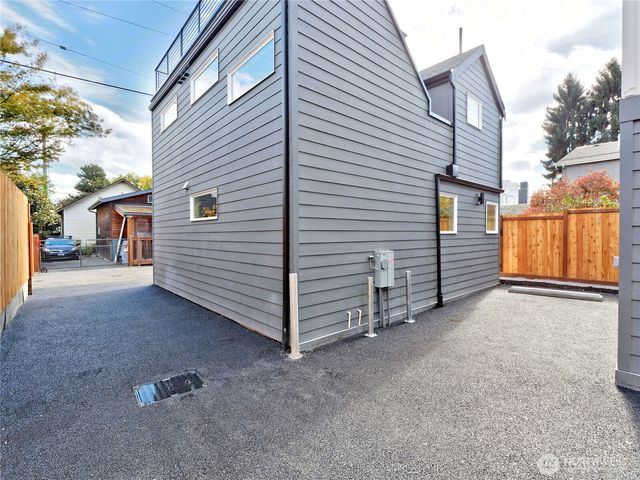 6920 B Flora Avenue S, Seattle, WA 98108