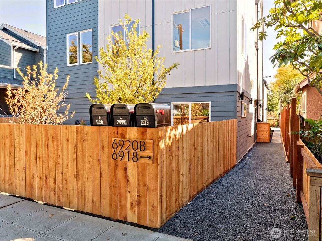 6920 B Flora Avenue S, Seattle, WA 98108