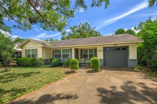602 E Tom Green Street, Brenham, TX 77833