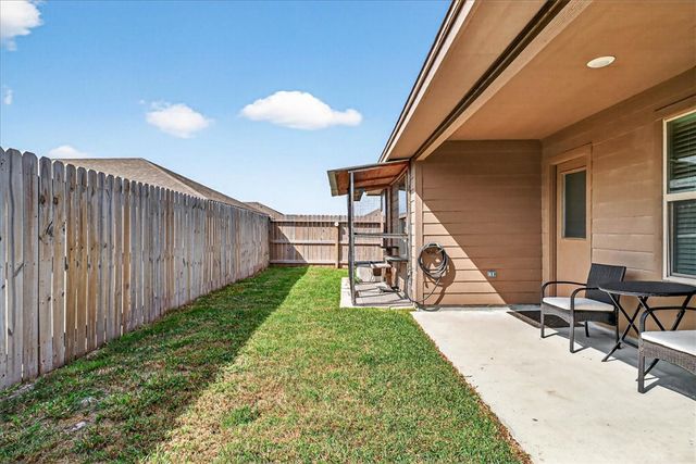 2322 Sky Crest Dr, Corpus Christi, TX 78418