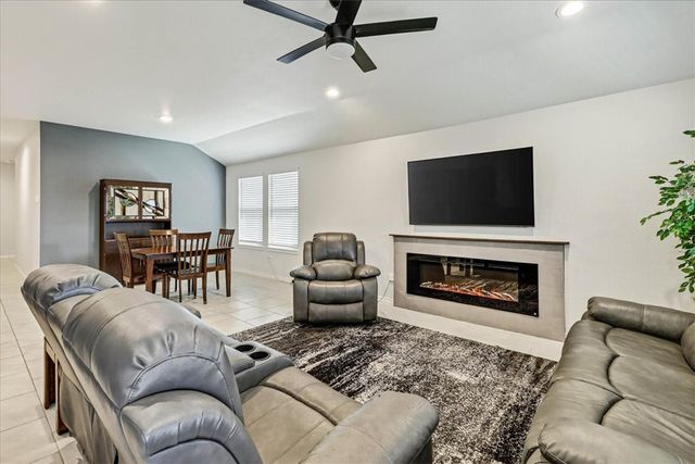 2322 Sky Crest Dr, Corpus Christi, TX 78418