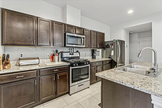 2322 Sky Crest Dr, Corpus Christi, TX 78418