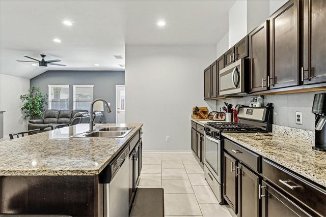 2322 Sky Crest Dr, Corpus Christi, TX 78418