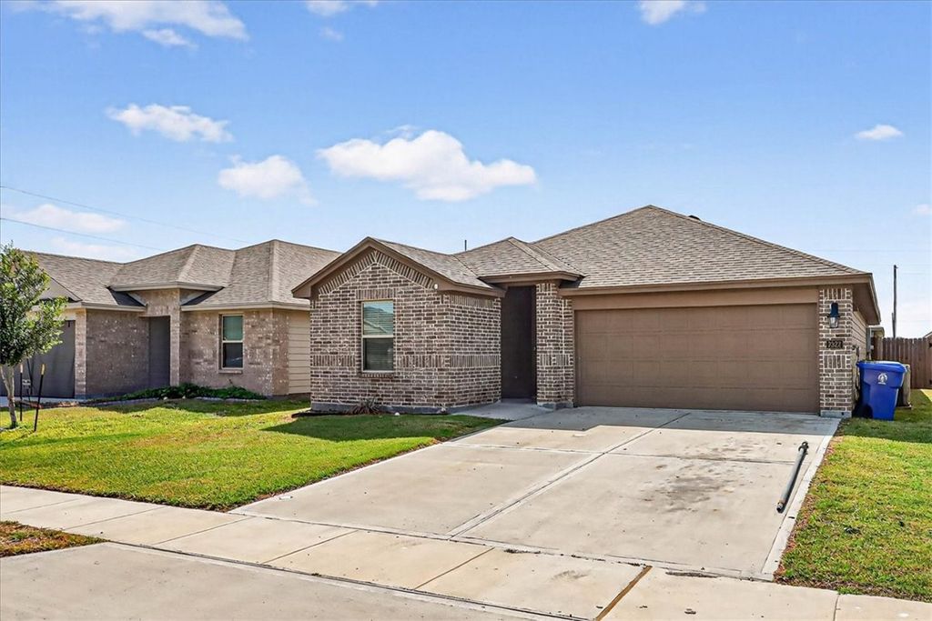 2322 Sky Crest Dr, Corpus Christi, TX 78418