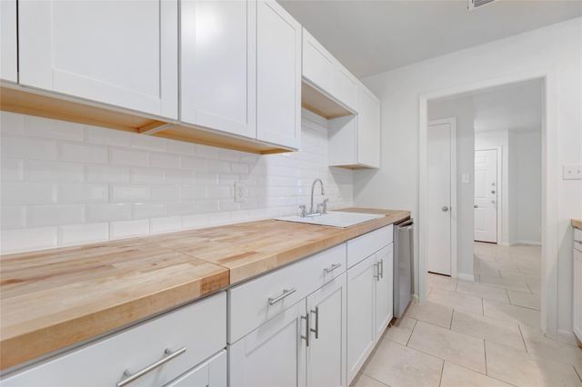 2713 Friar Tuck LN, Austin, TX 78704