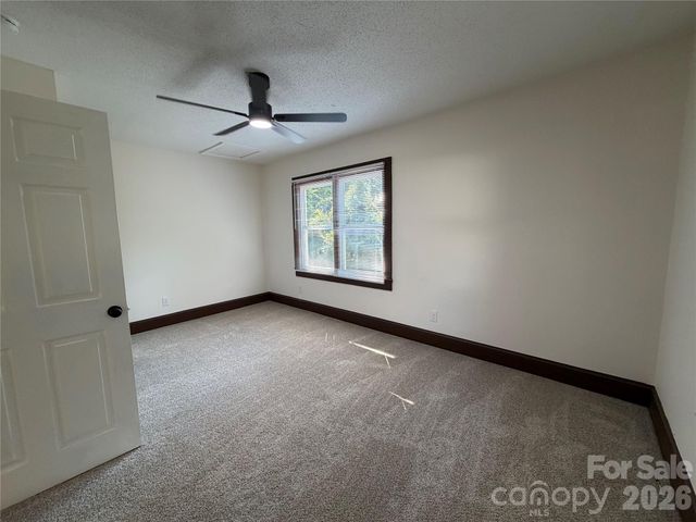 609 Durham Avenue, Statesville, NC 28677