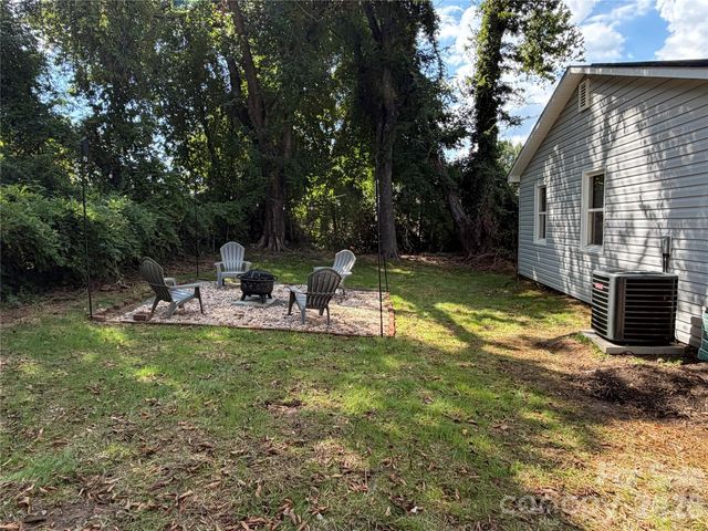 609 Durham Avenue, Statesville, NC 28677