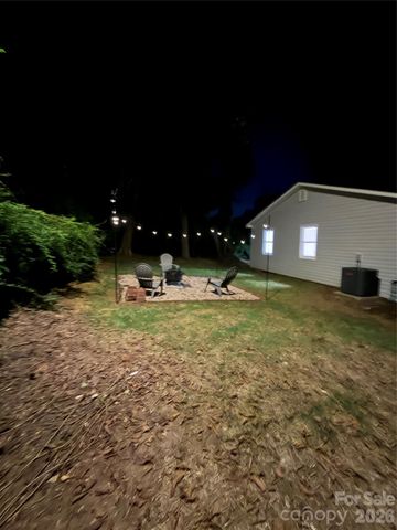 609 Durham Avenue, Statesville, NC 28677