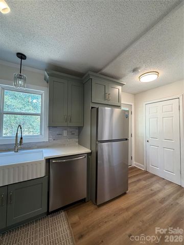 609 Durham Avenue, Statesville, NC 28677