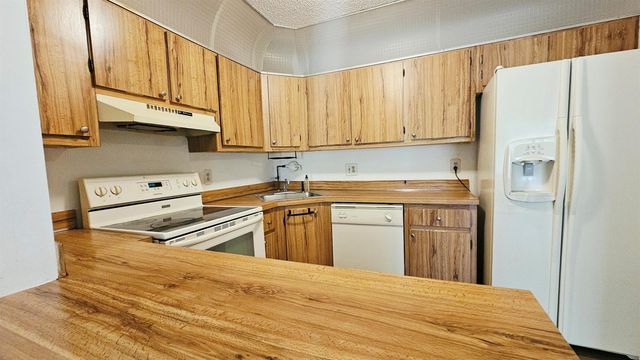 4807 SABLE PINE Circle B1, West Palm Beach, FL 33417