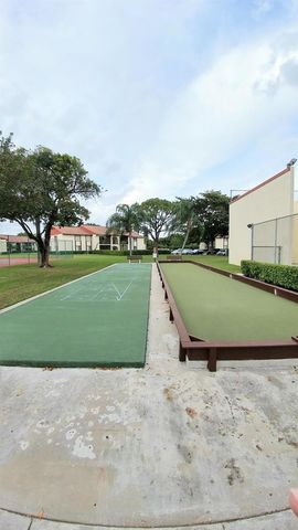 4807 SABLE PINE Circle B1, West Palm Beach, FL 33417