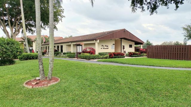 4807 SABLE PINE Circle B1, West Palm Beach, FL 33417