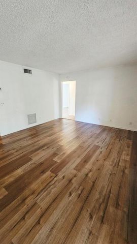 4807 SABLE PINE Circle B1, West Palm Beach, FL 33417