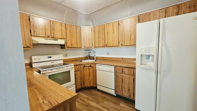 4807 SABLE PINE Circle B1, West Palm Beach, FL 33417