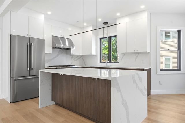 25 Bentley 1, Boston, MA 02135