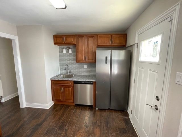 304 E Birch Drive, Glenwood, IL 60425