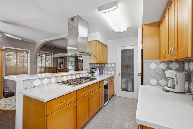 2747 2nd Ave, Sacramento, CA 95818