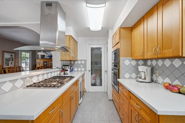 2747 2nd Ave, Sacramento, CA 95818