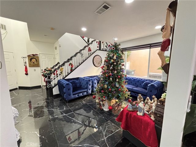 27700 Thalia Lane, Canyon Country, CA 91351