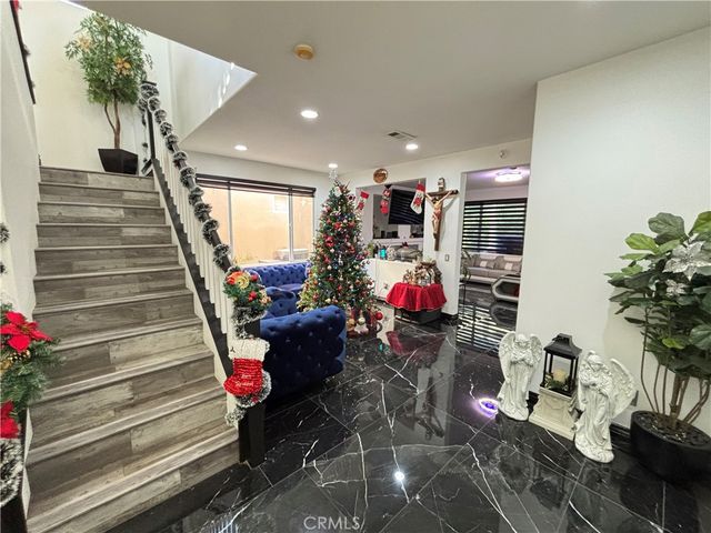 27700 Thalia Lane, Canyon Country, CA 91351