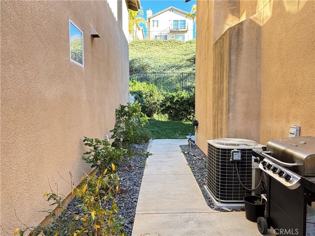 27700 Thalia Lane, Canyon Country, CA 91351