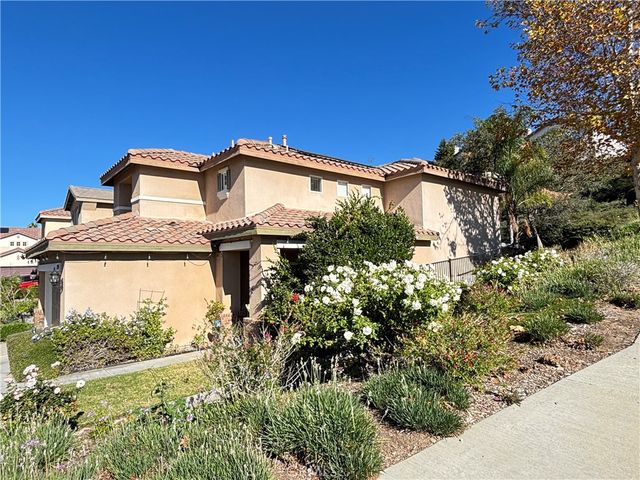 27700 Thalia Lane, Canyon Country, CA 91351