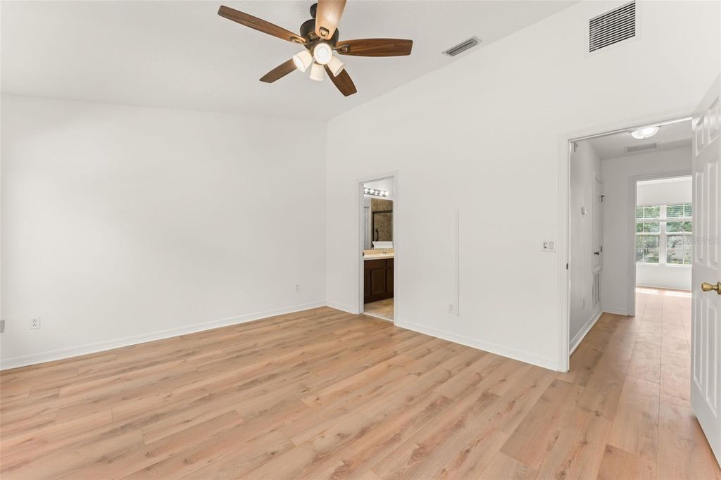 Image 19 of property listing at 8744 DANFORTH DRIVE, Windermere, FL 34786