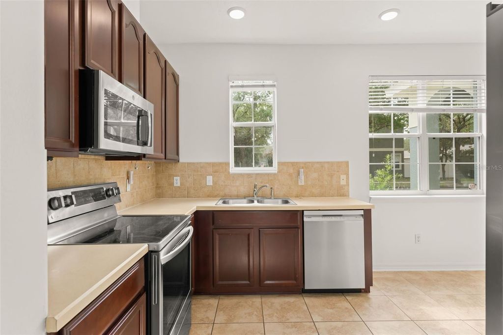 Image 6 of property listing at 8744 DANFORTH DRIVE, Windermere, FL 34786