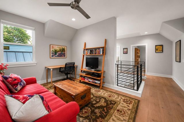 1506 W Saint Johns Ave, Austin, TX 78757