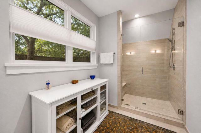 1506 W Saint Johns Ave, Austin, TX 78757