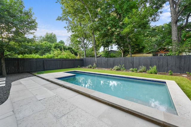 1506 W Saint Johns Ave, Austin, TX 78757