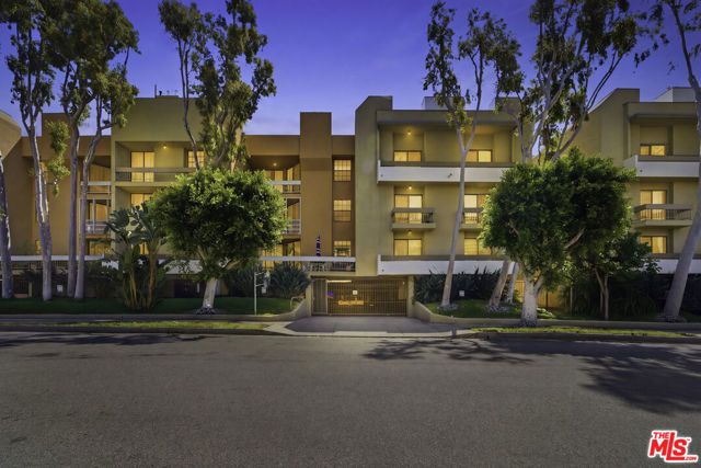 740 N Kings Road 202, West Hollywood, CA 90069