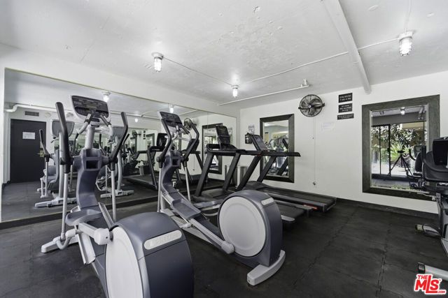 740 N Kings Road 202, West Hollywood, CA 90069