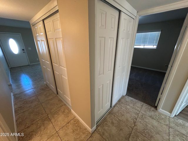 5243 W LEWIS Avenue, Phoenix, AZ 85035