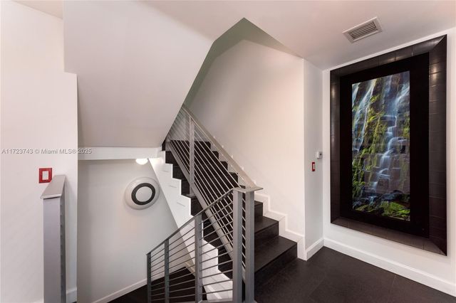 3801 Collins Ave TH-4, Miami Beach, FL 33140