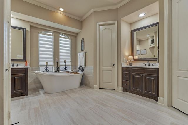 21514 Fairhaven Creek Drive, Cypress, TX 77433
