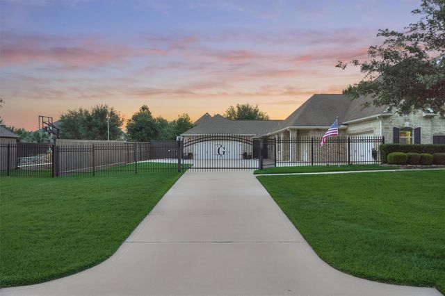 21514 Fairhaven Creek Drive, Cypress, TX 77433