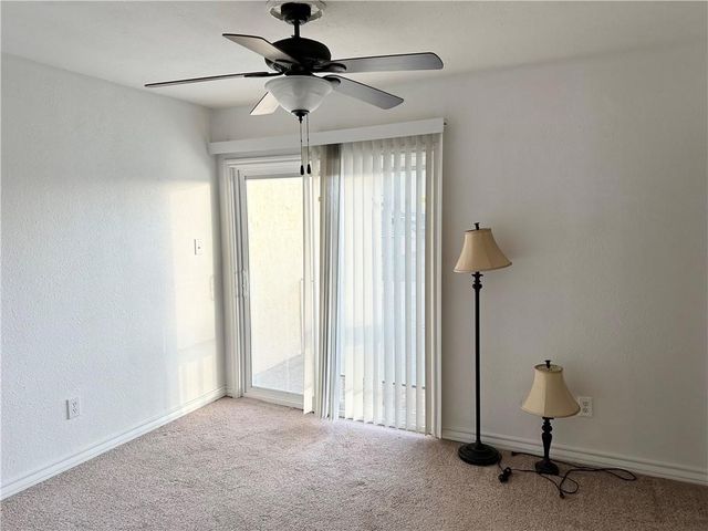 4141 Whiteley Dr 202, Corpus Christi, TX 78418