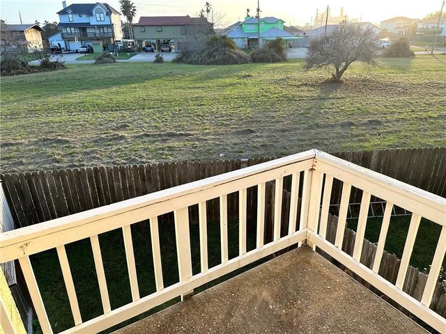 4141 Whiteley Dr 202, Corpus Christi, TX 78418