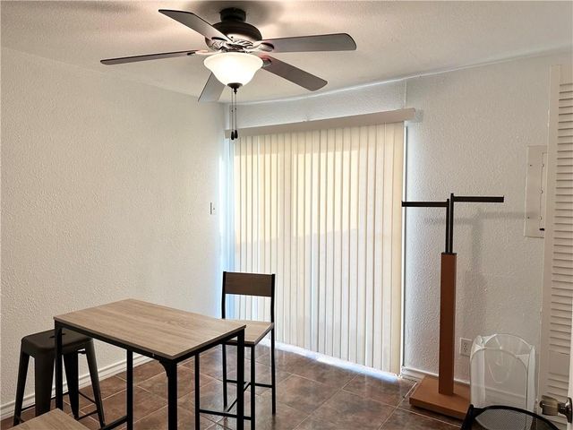 4141 Whiteley Dr 202, Corpus Christi, TX 78418