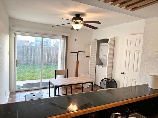 4141 Whiteley Dr 202, Corpus Christi, TX 78418