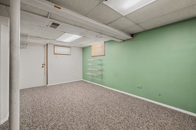 880 Bemis Road, Glen Ellyn, IL 60137