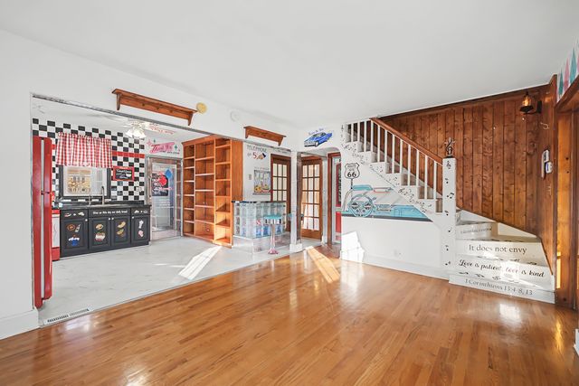 880 Bemis Road, Glen Ellyn, IL 60137