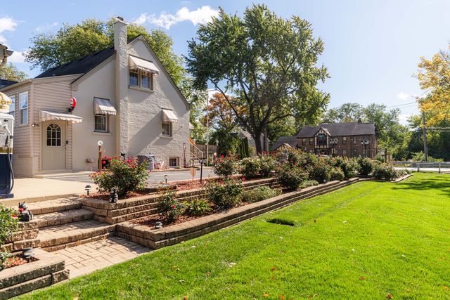 880 Bemis Road, Glen Ellyn, IL 60137