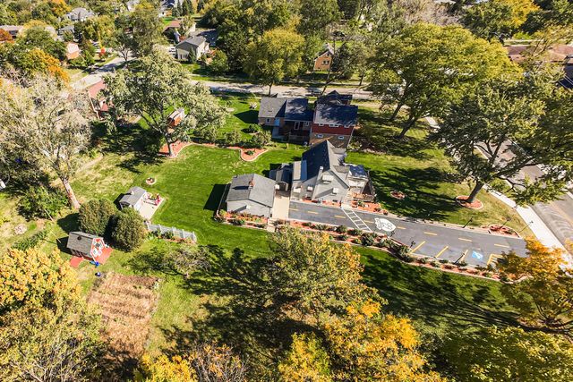 880 Bemis Road, Glen Ellyn, IL 60137