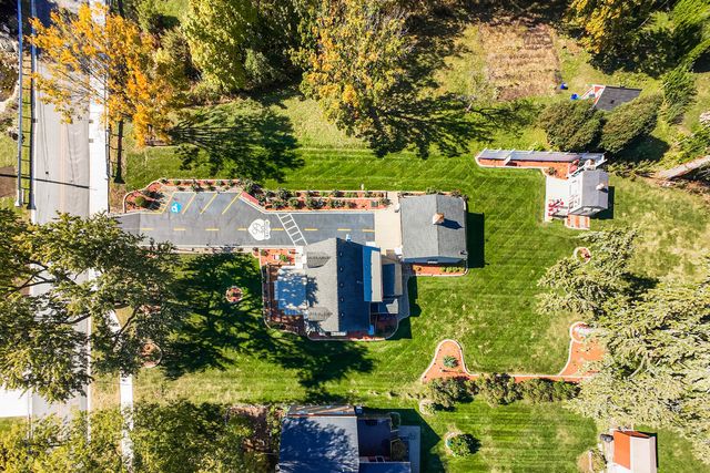 880 Bemis Road, Glen Ellyn, IL 60137