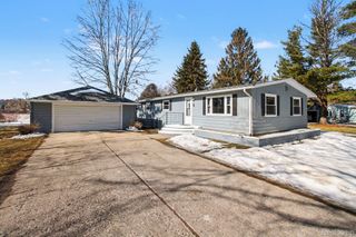 786 Red Oaks Drive, Genoa Township, MI 48843