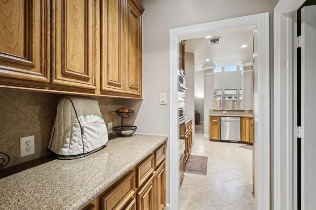 2904 Grand Shore Court, League City, TX 77573