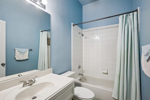 2904 Grand Shore Court, League City, TX 77573